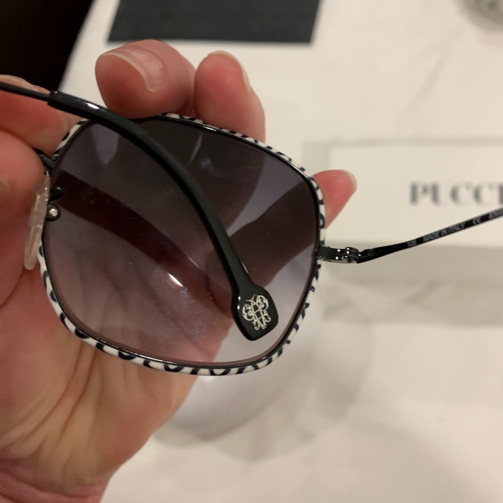 Pucci 🕶 - Picture 6 of 8